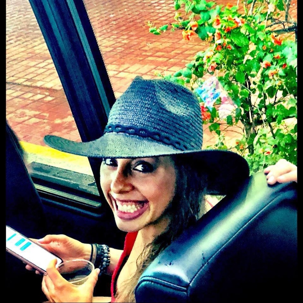 Meet your Posher, Tarin